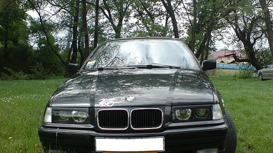 BMW 3 series 2