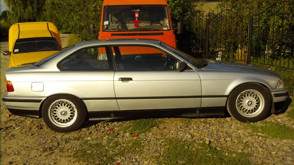 BMW 3 series 2