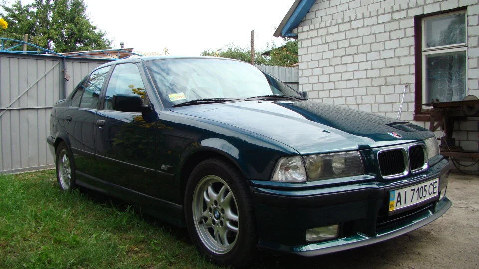 BMW 3 series 2