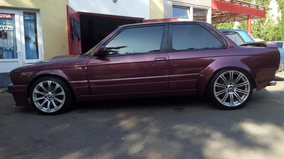 BMW 3 series 2