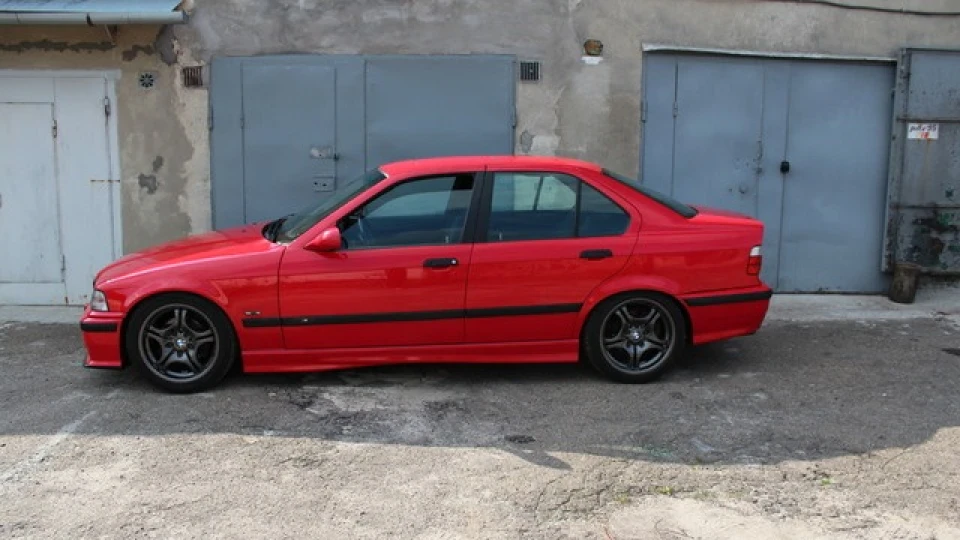 BMW 3 series 2