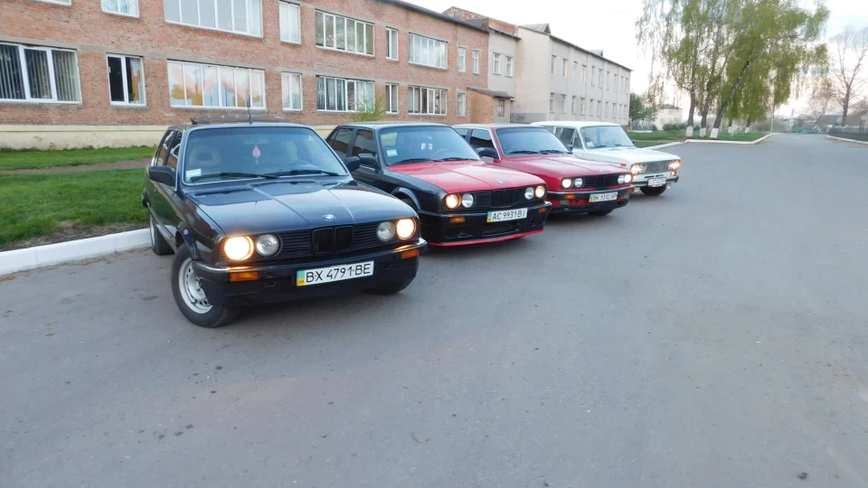 BMW 3 series 2