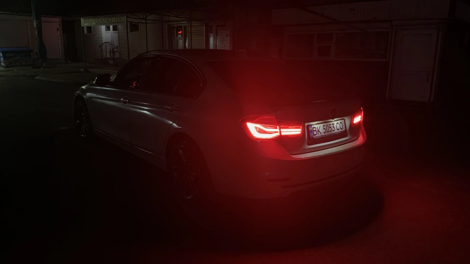 BMW 3 series 2