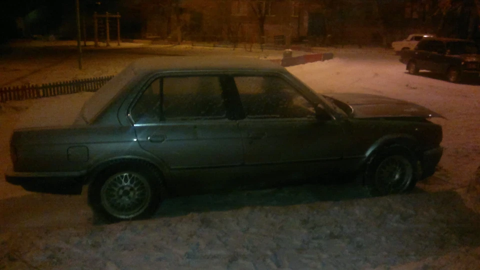 BMW 3 series 1.8 сріблястий 2