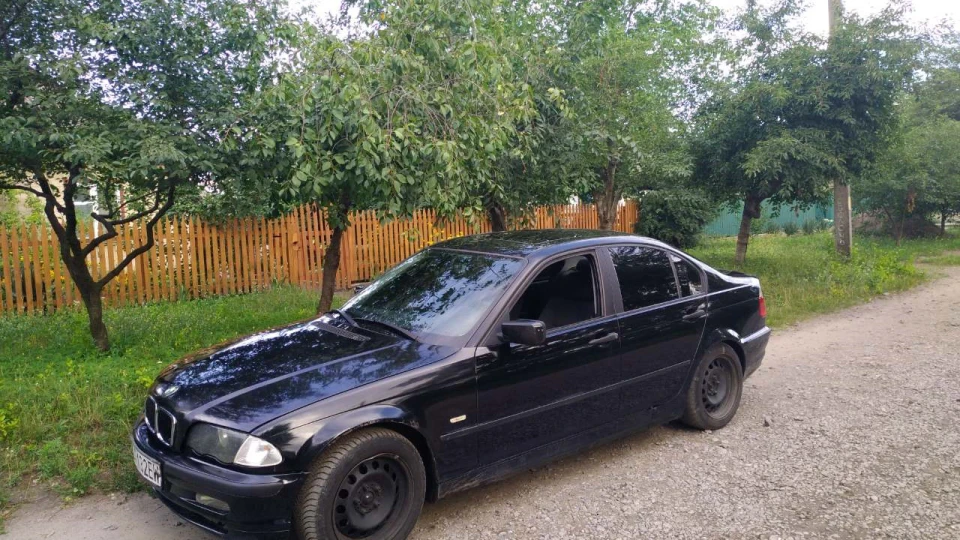 BMW 3 series 1.9 #Black 😎 3