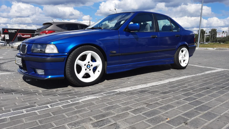 BMW 3 series 3.0 турбо 4