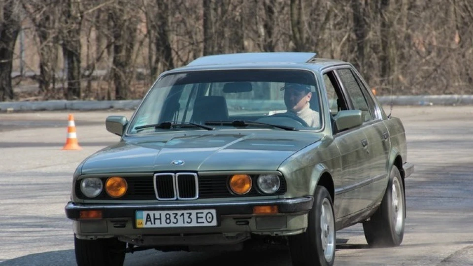 BMW 3 series 316 стік 4