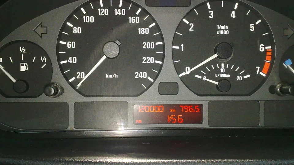 BMW 3 series 318i 4