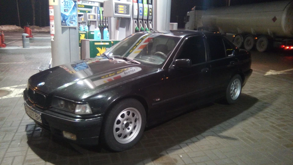 BMW 3 series 318is 2