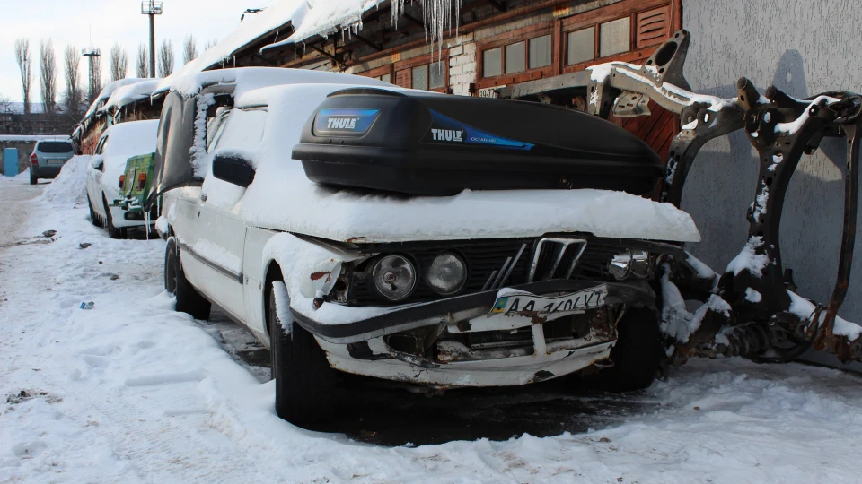 BMW 3 series 320 "Chalky" 2