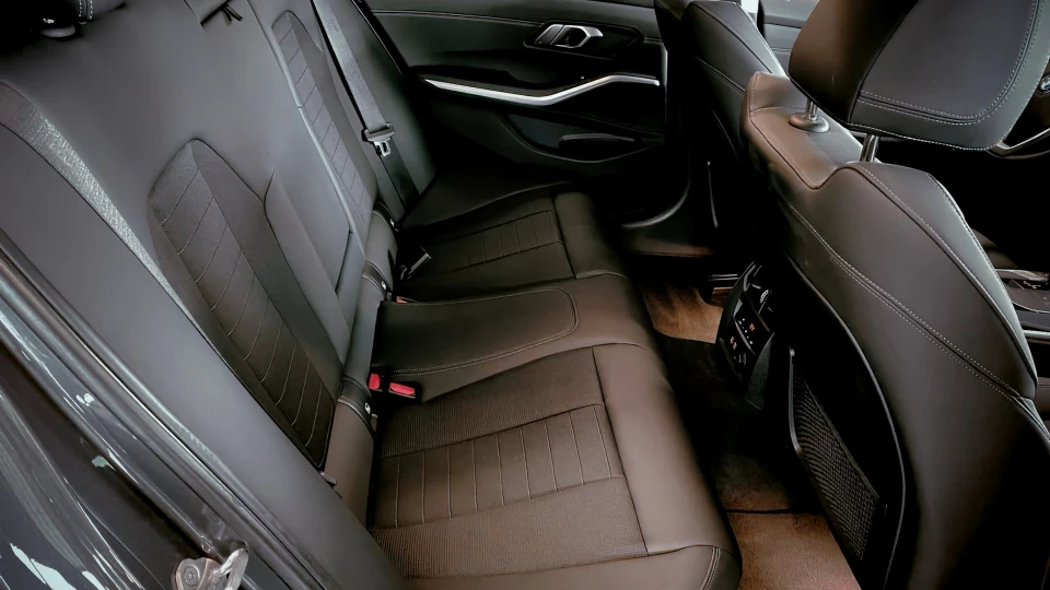 BMW 3 series 320d xDrive Mineralgrau 4