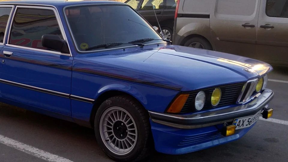 BMW 3 series 320i Infinity 4