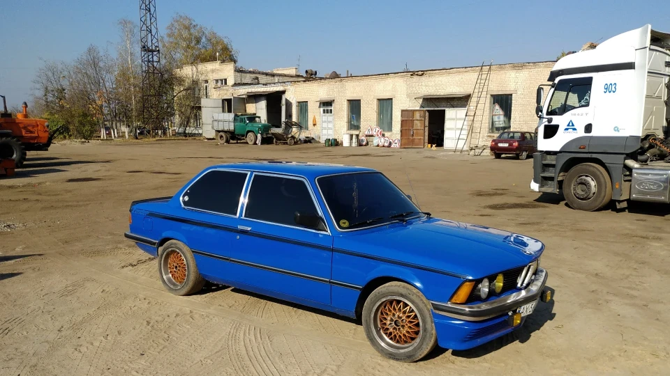 BMW 3 series 320i Infinity 5