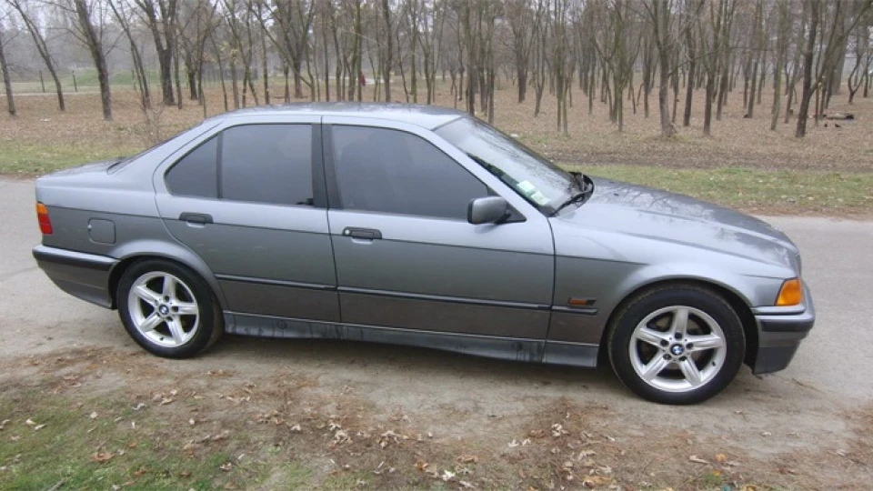 BMW 3 series 320i M52 Vanos седан 3