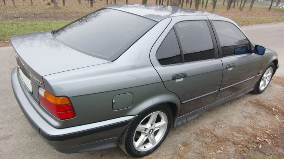 BMW 3 series 320i M52 Vanos седан 4