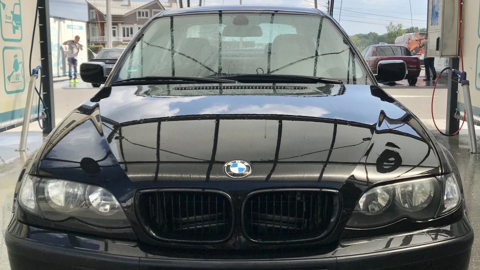 320i 6 4