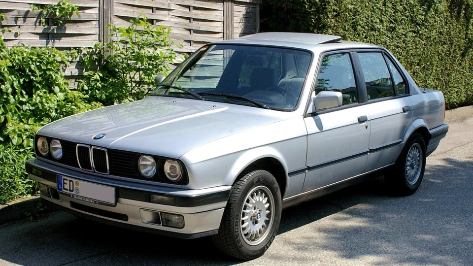 BMW 3 series 323