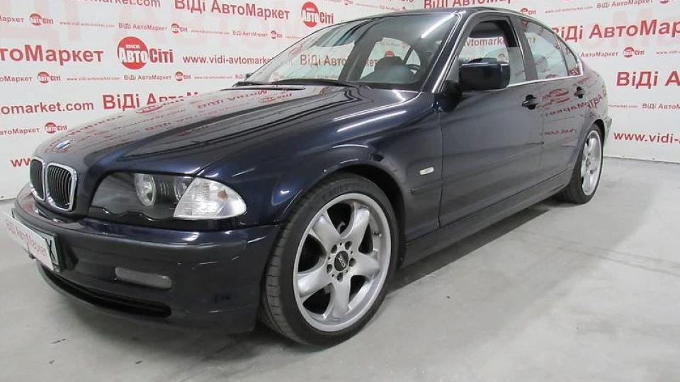 BMW 3 series 323i 5