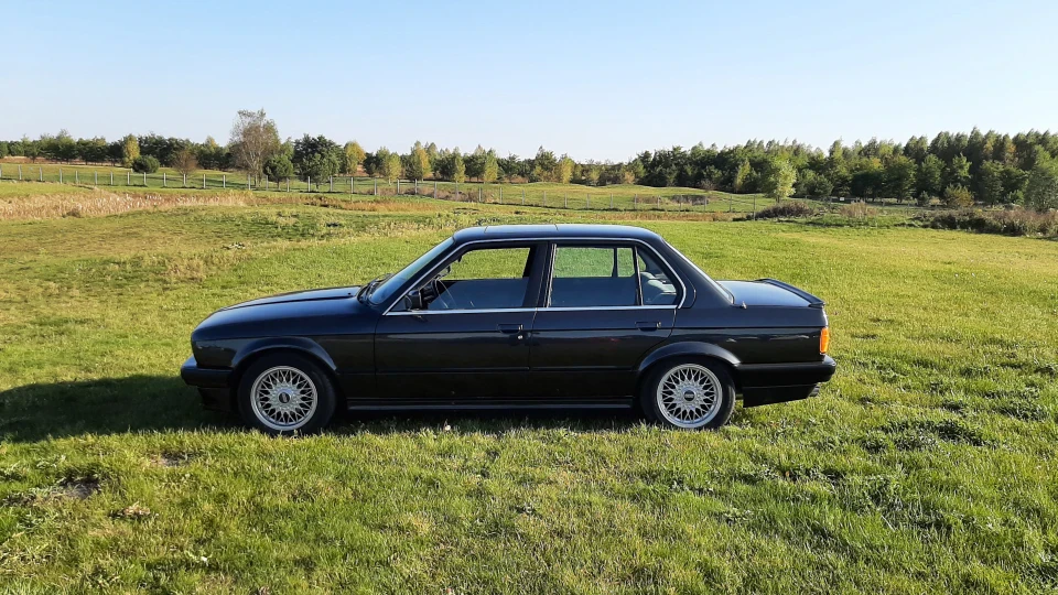 BMW 3 series 325i Forever young 5