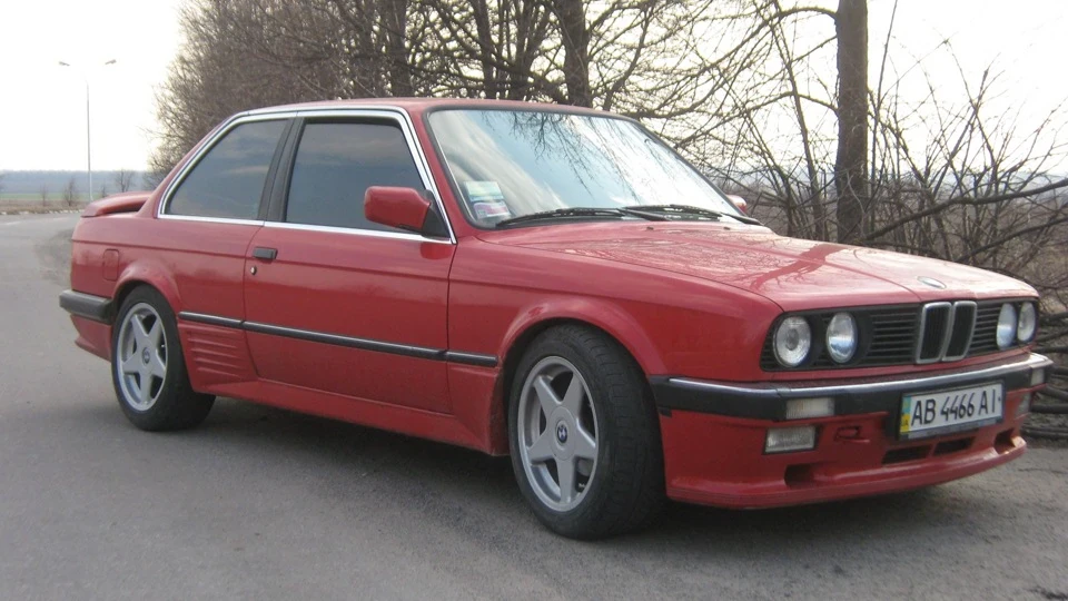 BMW 3 series 325i red rocket 2