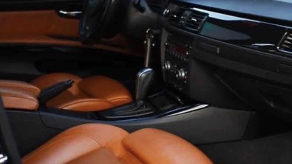BMW 3 series 325xi Individual 4