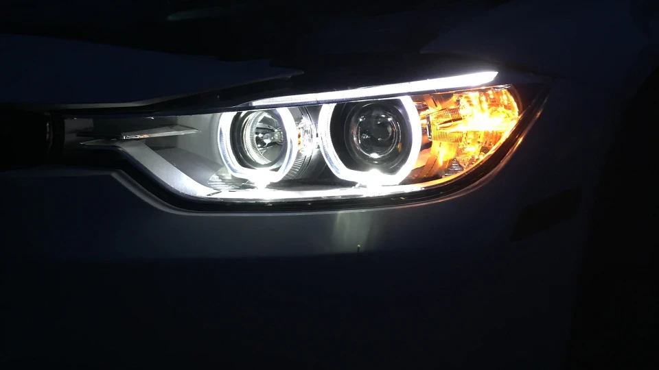 BMW 3 series 328 xi TwinPower Turbo 4
