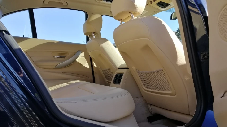 BMW 3 series 328i Imperial blau 5