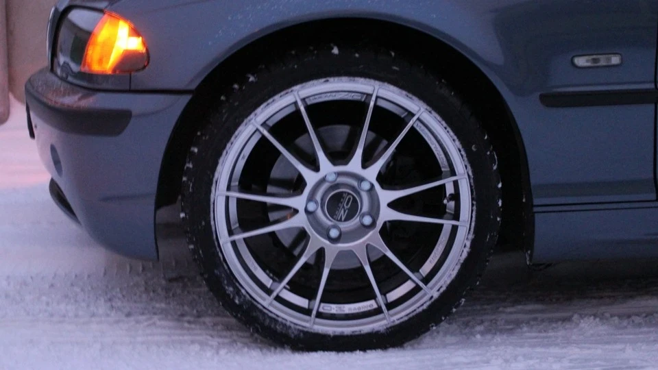 BMW 3 series 328i 3