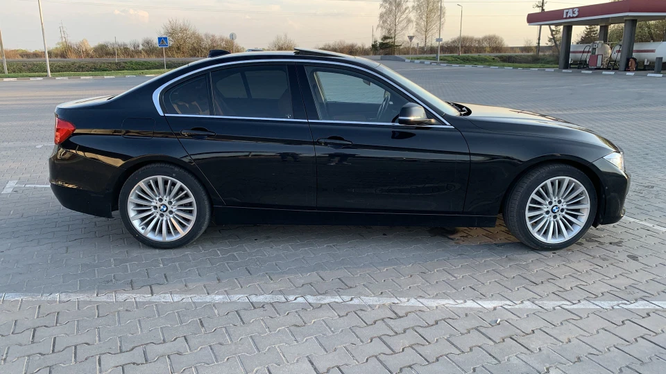 BMW 3 series 328xi Luxury line 5