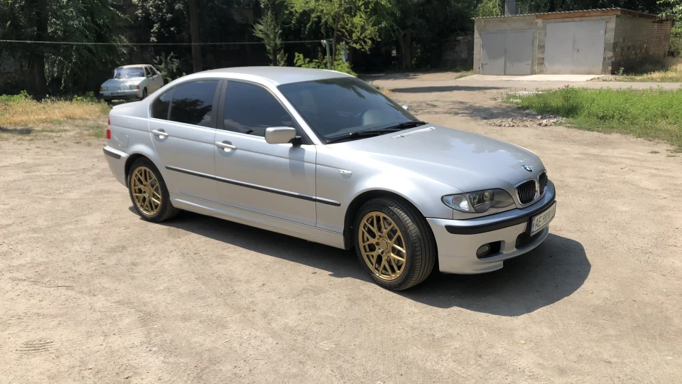 BMW 3 series 330 іксай )