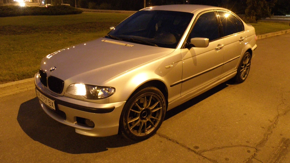 BMW 3 series 330 XI ///M style 2