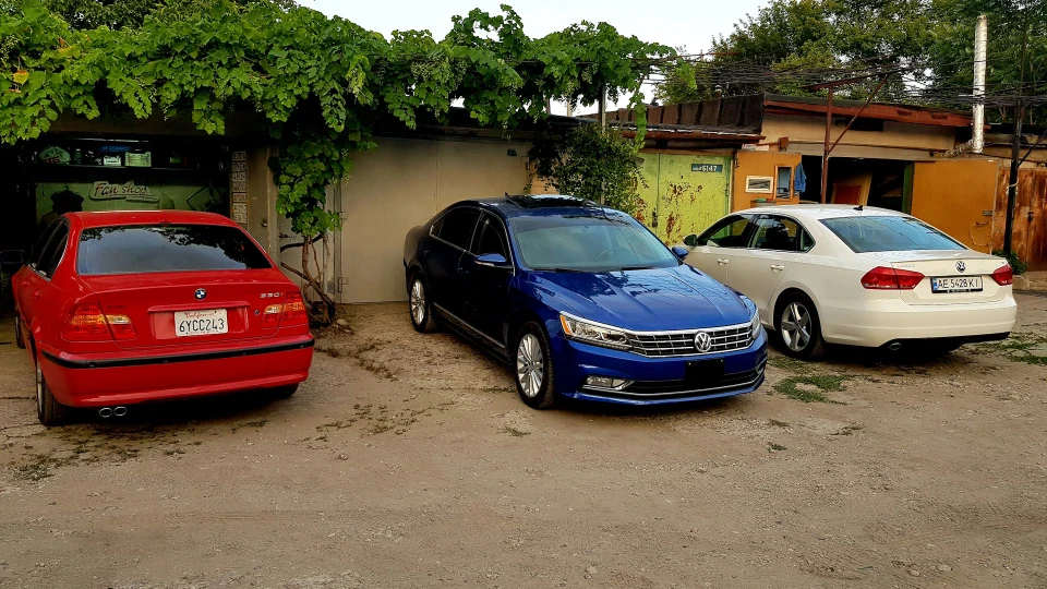 BMW 3 series 330i з USA 4