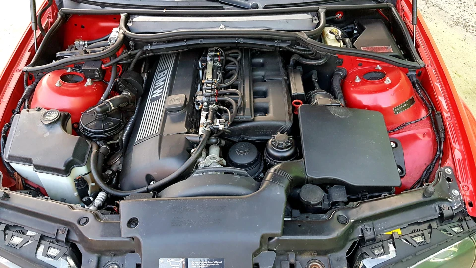 BMW 3 series 330i з USA 5