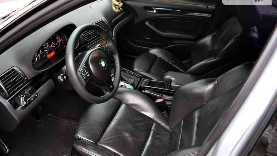 BMW 3 series 330Xi Silver Soul 2
