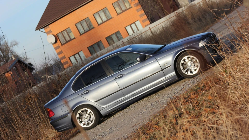 BMW 3 series >>> ~600HP Garage Racer 2