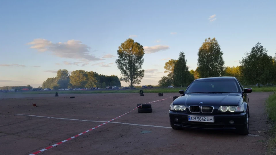 BMW 3 series Баварський седан 2