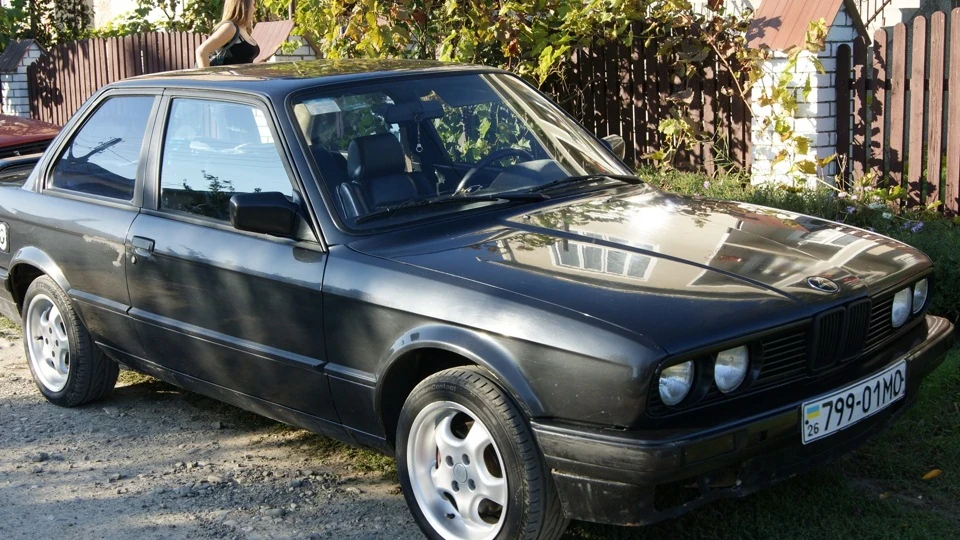 BMW 3 series "Bee" 4