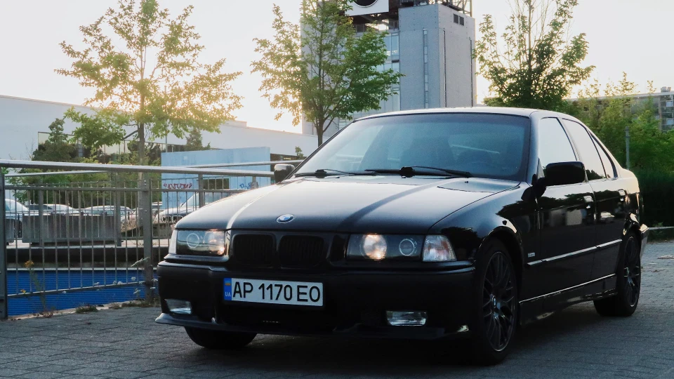 BMW 3 series Black Individual 2