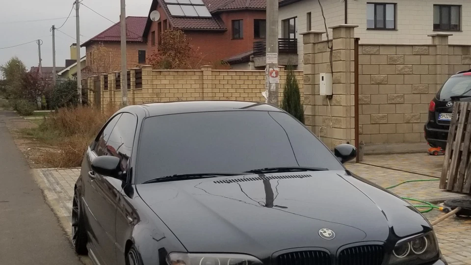 BMW 3 series Black Perl 2