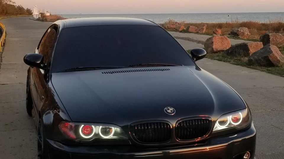 BMW 3 series Black Perl 3