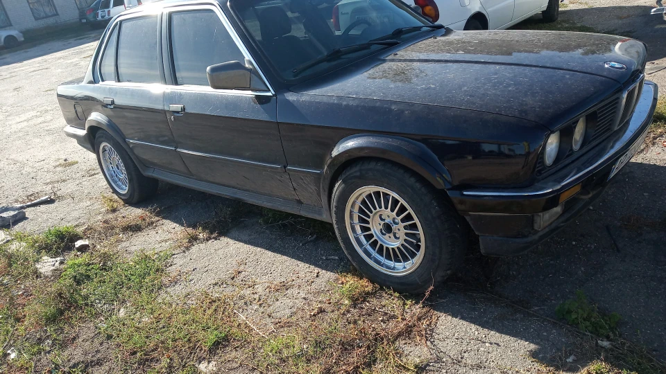 BMW 3 series BMW E30 325ix 4