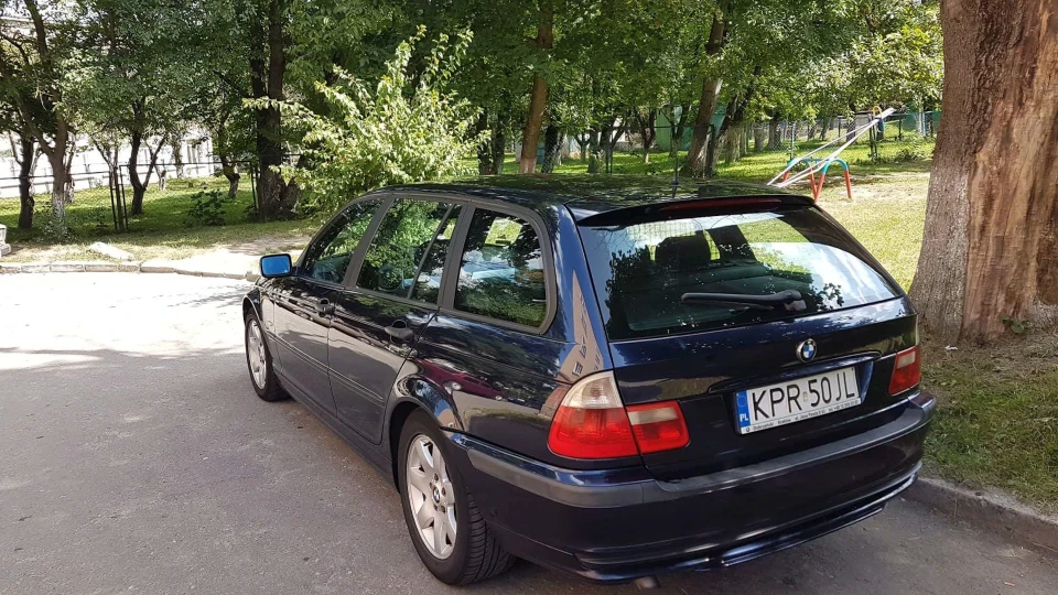 BMW 3 series BMW -ка 3