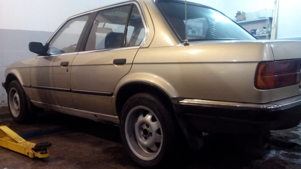 BMW 3 series Бубон 3