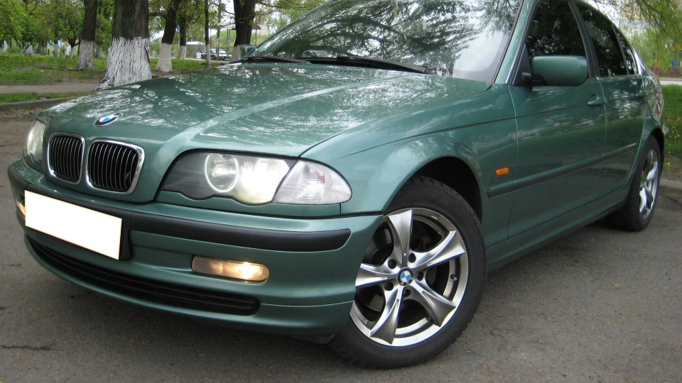 BMW 3 series Бумеро4еГ