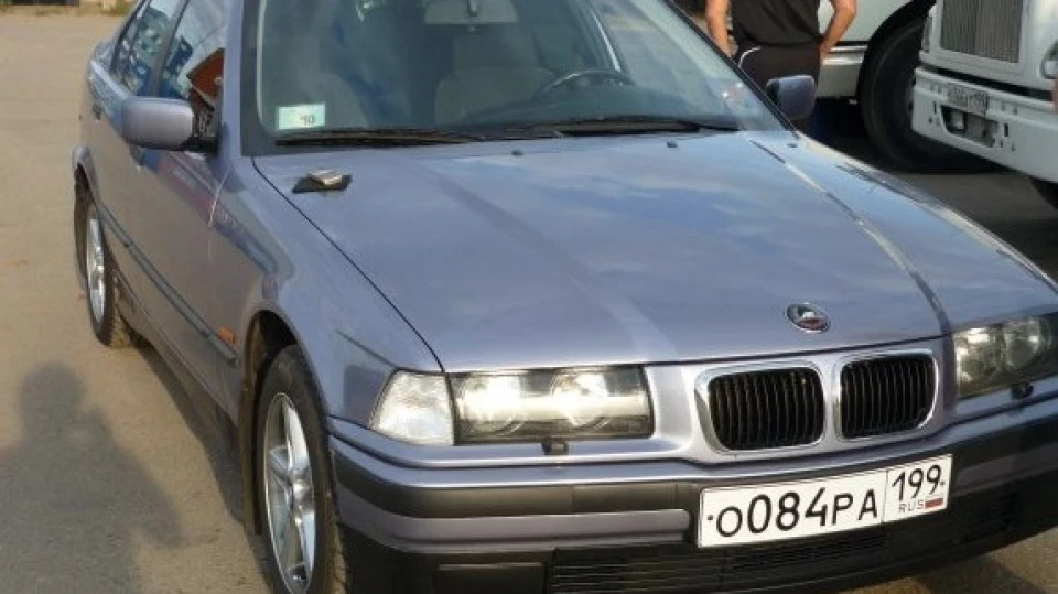 BMW 3 series швидкий жлоб типу м3.... 2