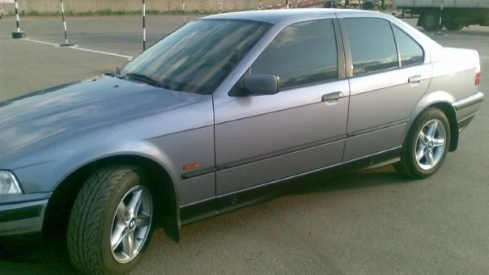 BMW 3 series швидкий жлоб типу м3.... 3