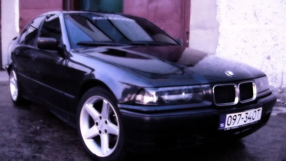 BMW 3 series чорна блондинка 2
