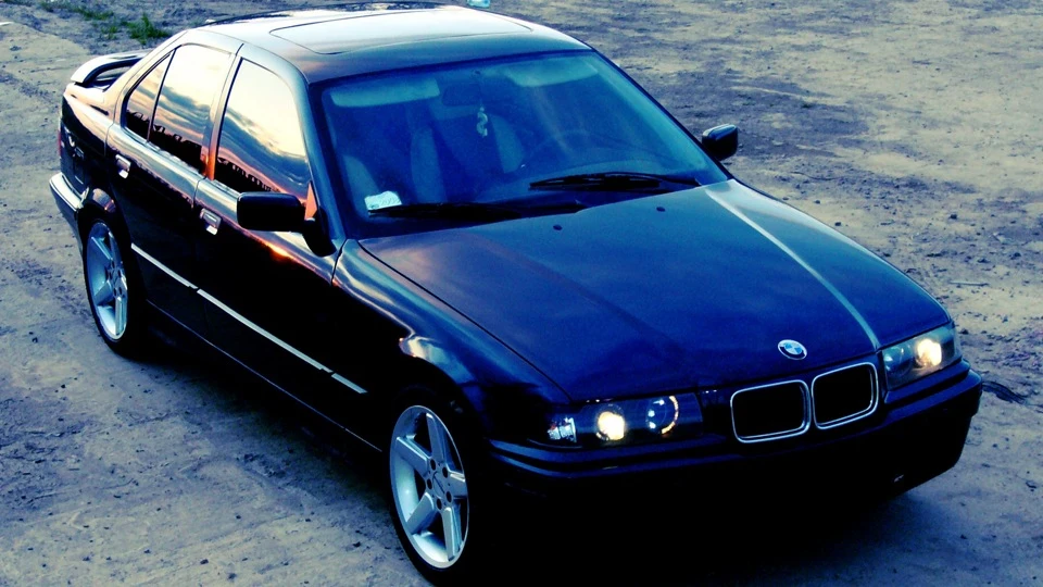 BMW 3 series чорна блондинка 3