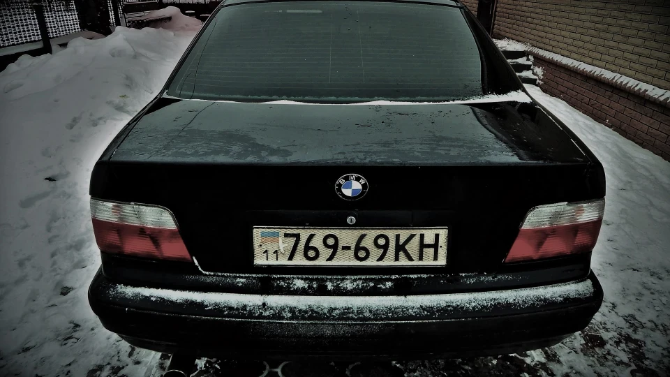 BMW 3 series Чорна троянда