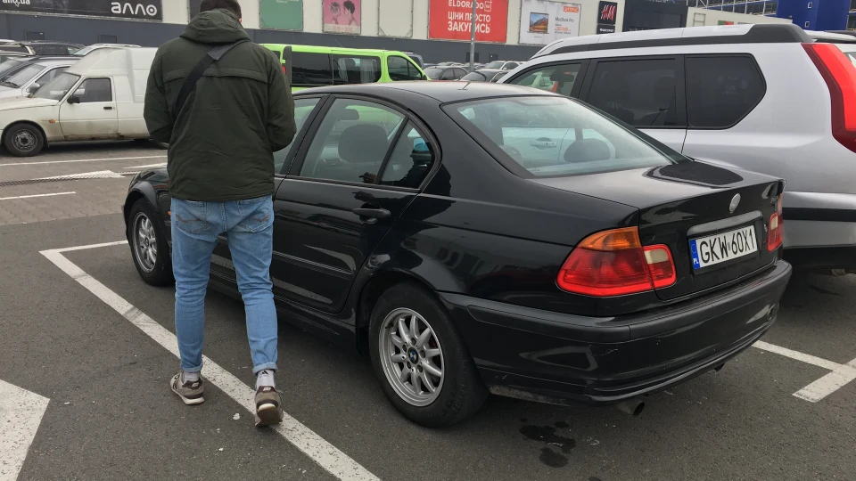 BMW 3 series Чорне відро